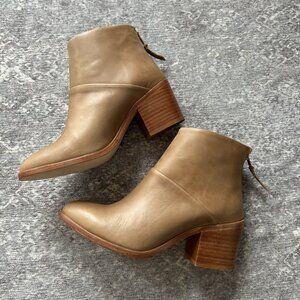 Nisolo Dari Boot; Almond; Size 7.5; BRAND NEW